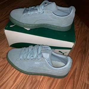 Puma Suede Boys/Girls Gradeschool Size 5.5